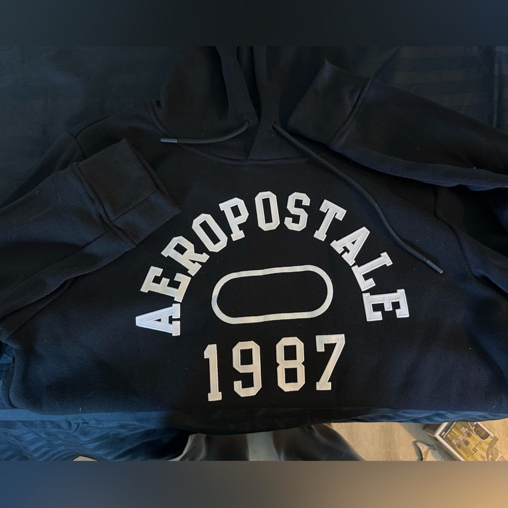 New men’s black hoodie XL
